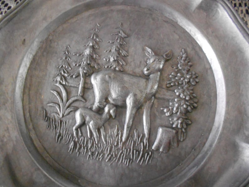 VINTAGE Cheswick PA Action Industries High Relief Pewter Plates