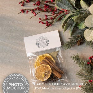 Weihnachtspotpourri gefalteter Geschenkanhänger Mockup, Herdplattenduft Mockup, Weihnachtsgeschenkanhänger Mockup, PSD Stock Photo, #150MU-FC