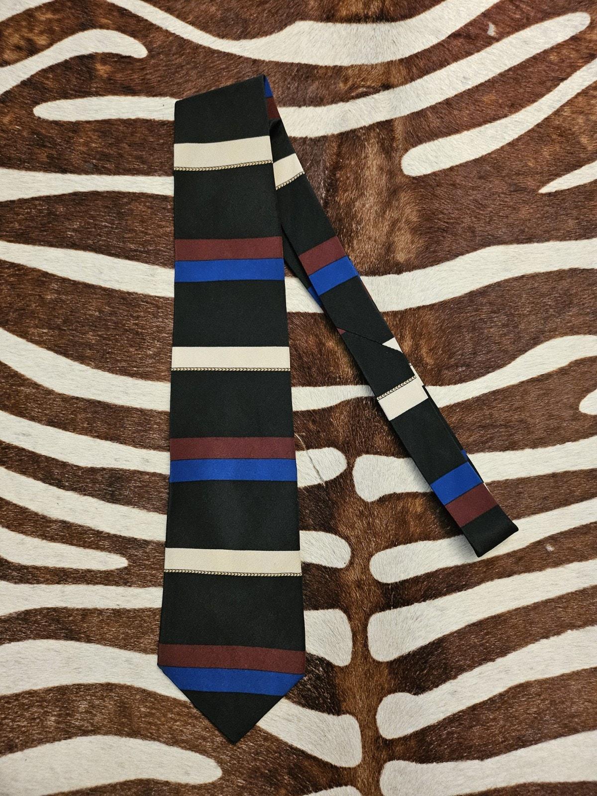 Vintage Christian Dior Cravate 100% Silk Tie Bold Stripes Red Blue Classic