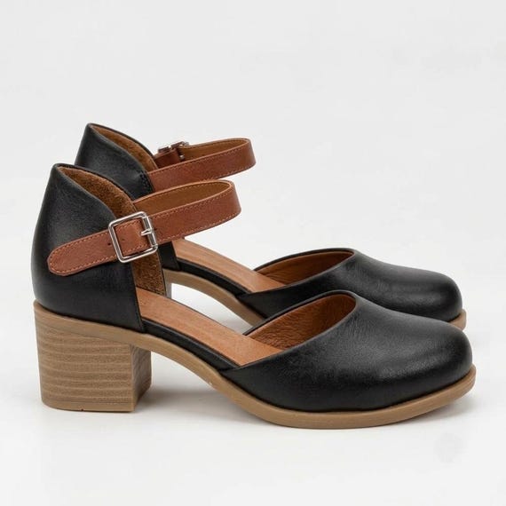 Handmade Leather Mary Jane Shoes – Buckle Strap – Comfortable Everyday Shoes – Personalized Fit