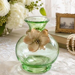Vintage Dogwood Vase - Etsy
