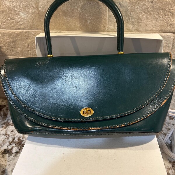 Vintage Green Leather Handbag – 1950s/60s Structured Purse with Gold Twist Lock & Plaid Lining