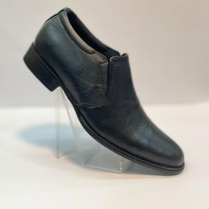 Black Leather Slip-On Loafers: Men&#39;s Dress Shoes