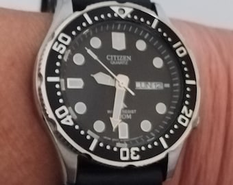 CITIZEN [SELTEN] Promaster Taucheruhr 200M Vintage Herrenuhr Quarz 36mm 5502