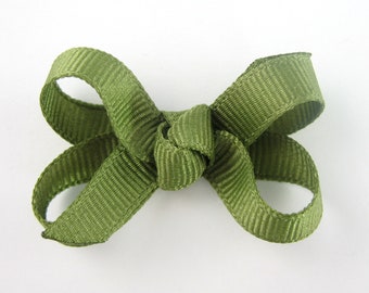 Olive Green Baby Hair Bow, 2 inch Extra Small Mini Boutique Hair Bows for Babies / Mini Snap Clip / Infant Newborn Hair Bow
