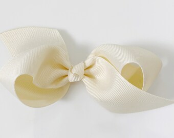 Ivory Hair Bow / Hair Bows for Girls, Medium Hair Bows for Baby Toddler Girl, Hair Bows on Clips, Cute Hair Bows - Cream Loopy Bow