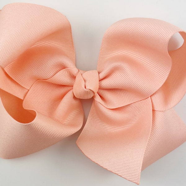 Hair Bows for Girls in Peach / Extra Large 6 inch Grosgrain Girls Hair Bows, Toddlers, Big Hairbows, light coral hair clip with bow