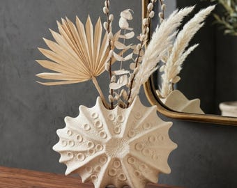 Jarrón de cerámica Big Wave, adorno para el hogar con temática oceánica, jarrón escultural moderno acanalado, regalo de boda de lujo, jarrón de diseño de interiores que marca tendencia.