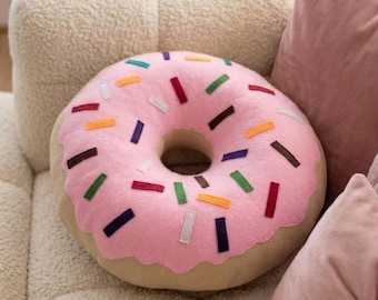 Rosa Donut Plüschkissen, Erdbeer-Streusel-Donut-Kissen, niedliches Kawaii-Raumdekor, weiches rosa Samt-Donut-ästhetisches Pastellgeschenk für sie