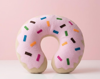 Rosa Donut Reisekissen, Erdbeer Donut Nackenstütze, süßes kokettes Reisegeschenk, Weiches rosa Kopfstütze für den Flug, ästhetisches Nackenkissen