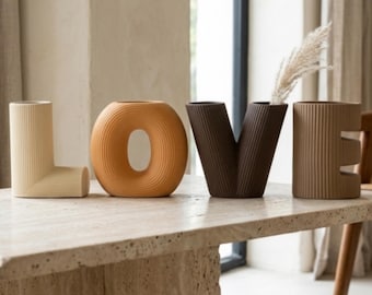 Juego de jarrones de cerámica marrón LOVE, jarrones con letras en tonos tierra, decoración acanalada estilo terracota, regalo moderno de aniversario, juego de cerámica marrón estético