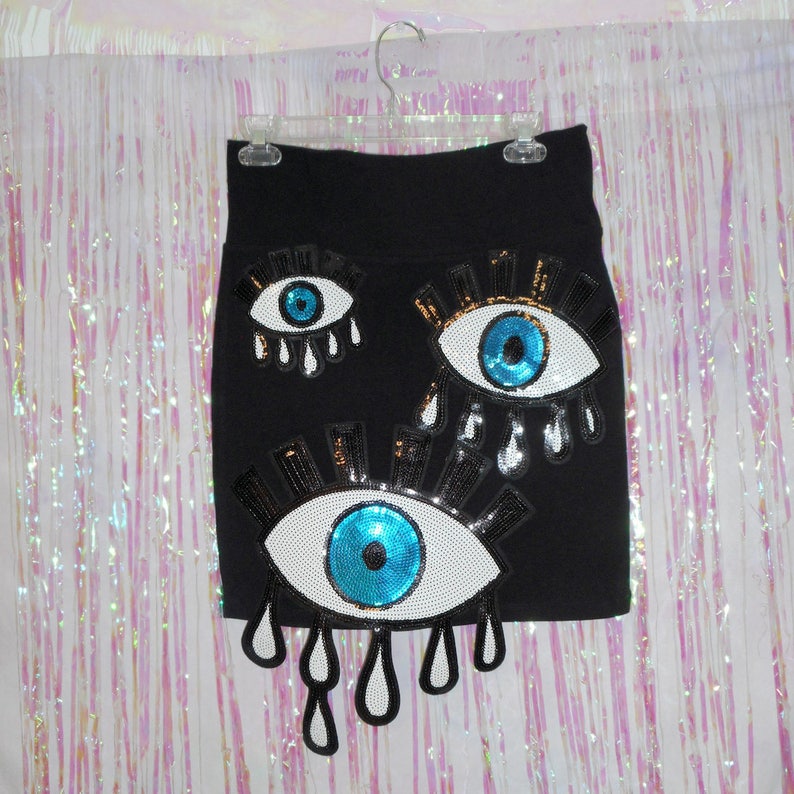 Crep Women's Evil Eye Sequin Embroidered Black Collared Button-Down Shirt – Small