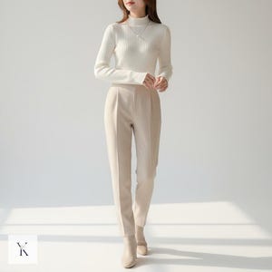 Suéter de cuello alto acanalado, top minimalista con estética Old Money, jersey de manga larga de punto suave, elegante camisa blanca de capas, estilo Clean Girl