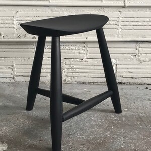 black hard maple saddle stool image 3