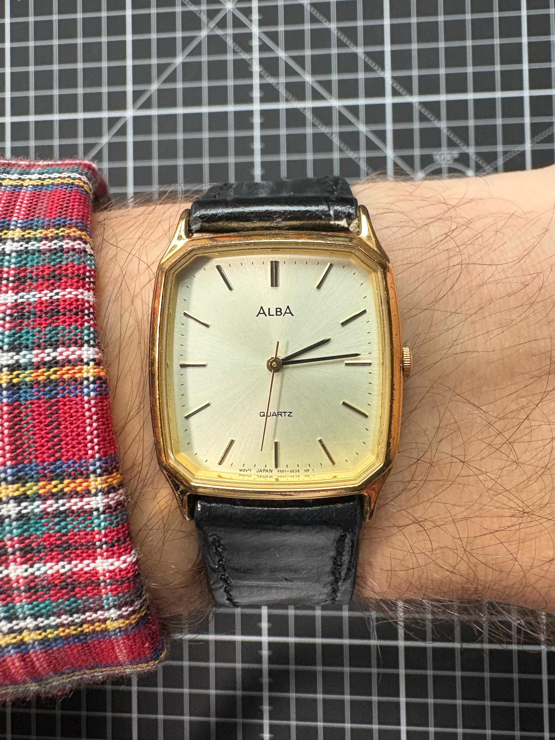 ヴィンテージ SEIKO ALBA デジタル　ペンダントウォッチ 90's Golden Vintage Watch Seiko Alba - Etsy Canada