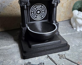 Mini Hecate Altar 5 Inch Goddess Shrine Wheel Black Sparkle Magic Witchcraft Altar Decor Pagan Gift