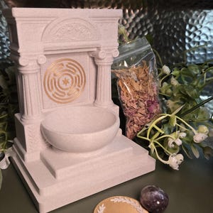 Mini altare di Ecate da 5 pollici, santuario della dea, tripla luna, altare magico per stregoneria, decorazione per altare, regalo pagano
