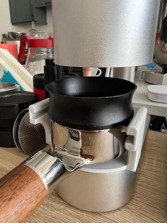 Option-o LAGOM Casa Coffee Grinder Portafilter Mount: 58mm, Shaker