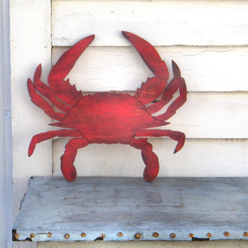 Our 16" sized Wooden Crab. Customize in any of our 27 colors. Indoor and outdoor display options.