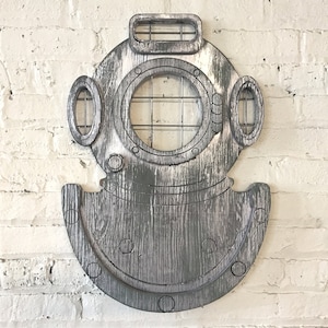 Deep Sea Diver Nautical Wall Decor Deep Sea Diving Helmet Dive Mark-V US Navy Diving Mask Coastal Wall Art Beach House Decor