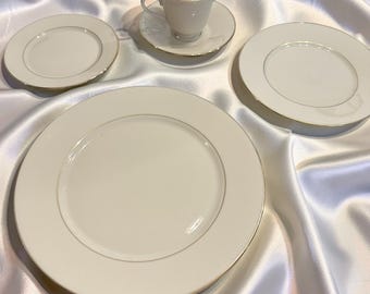 Vintage Lenox Hayworth Bone China Dinnerware Set – Service for Four, Retro Kitchen Collectible