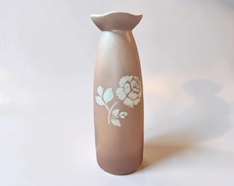 Hand-Painted Upcycled Pearl Pink Bud Vase with White Rose – Romantic Decorative Pottery