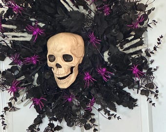 18" Gothic Skull Wreath – Black Florals, Purple Spiders, Gothmas Door Decor