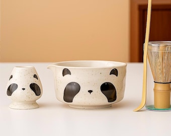 猫の抹茶セット – 茶碗、泡立て器、道具が揃った日本の儀式キット