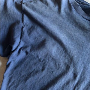 Camiseta Nike vintage azul marino con bordado desteñido de los años 90, talla L imagen 5