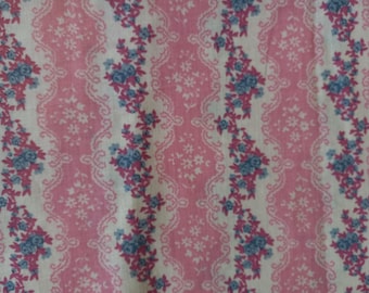 Small fabric panel of wallpaper pink vintage linen remnant: vintage scrap fabrics for slow stitching or quilt collages