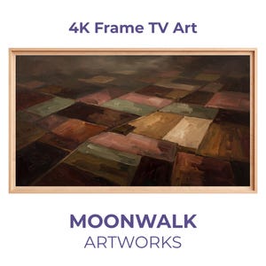Op de afbeelding: Een ingelijst kunstwerk voor een 4K Frame TV. Het schilderij toont een abstract landschap met een lappendeken van velden in bruin-, groen- en roze tinten. De lijst is van lichtgekleurd hout. De tekst "MOONWALK ARTWORKS" staat eronder.