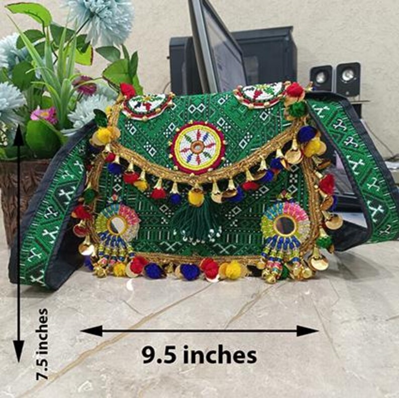 Handgemachte bestickte Reise-Make-up-Tasche, Brautjungfer Geschenk, Geschenk für die Freundin Bild 12