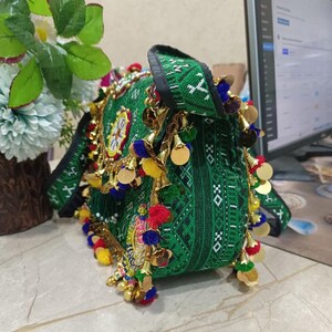 Handgemachte bestickte Reise-Make-up-Tasche, Brautjungfer Geschenk, Geschenk für die Freundin Bild 11