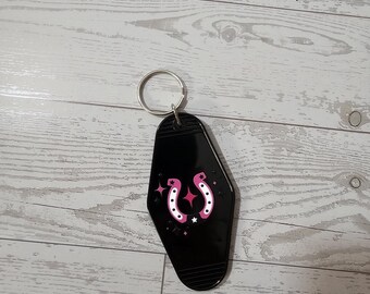 Roze hoefijzer | Motelsleutelhanger | Zwarte sleutelhanger