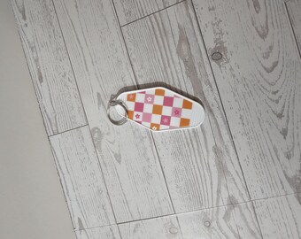 Roze en oranje geblokte bloem | Motelsleutelhanger | Witte sleutelhanger