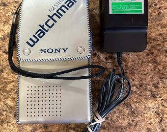 Sony Watchman FD-30A, Am/fm Stereo Analog Tv 1984, W/case LA