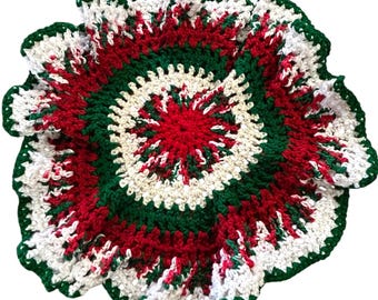 Christmas Crochet Ruffled Doily Centerpiece 20” Vintage Red Green & White