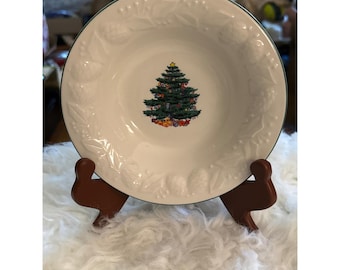 GTI Christmas Tree Rimmed Cereal Bowl Holly Berry Embossed 7.5 Inch White Green