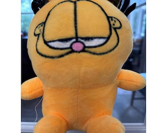 Garfield Plush Window Hanger Suction Cup Stuffed Animal Orange Cat 7 Inch Retro