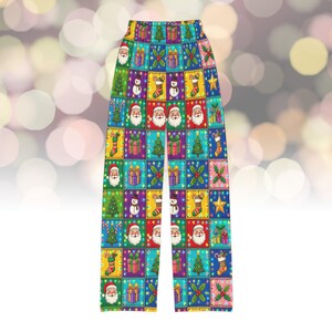 Dames loungebroek met kerstpatchworkpatroon | Kerstman, sneeuwpop en kerstbomen