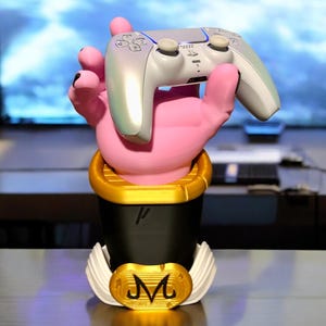 3D Printed Majin Buu Universal Controller Stand