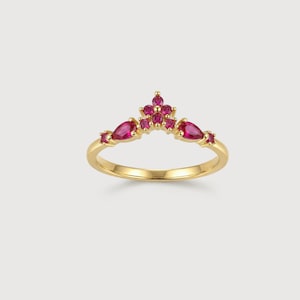 Bague couronne de rubis en or