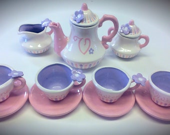 Lavender petals personalized childs tea set