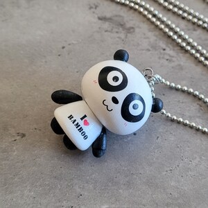 木製のパンダのフィギュア キュートでクールなエモかわいいネックレス