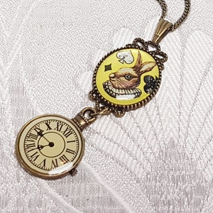 Rei de Espadas – Coelho Gótico Steampunk e colar com pingente de cabochão de relógio