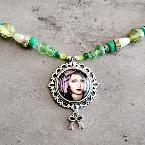 Green Romantic Elegant Lady Cabochon Boho Chic All Beaded Filigree charm pendant necklace