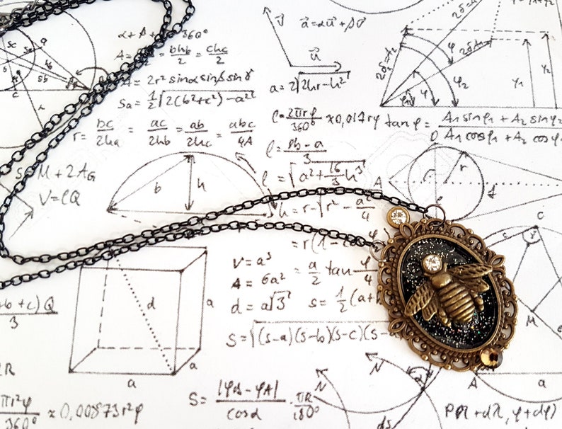 Feel The Pain Gothic steampunk Filigree Oval Bronze Bee insect sparkly charm pendant necklace