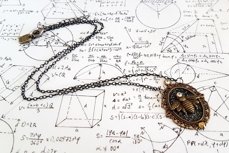 Feel The Pain Gothic steampunk Filigree Oval Bronze Bee insect sparkly charm pendant necklace