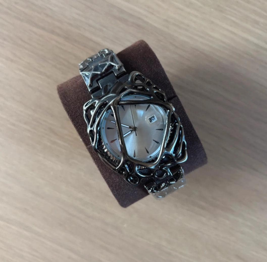 ALABASTER INDUSTRIES  時計　ケースのみ Alabaster Industries Core] みんな嫌いだって知ってるけど、ついに