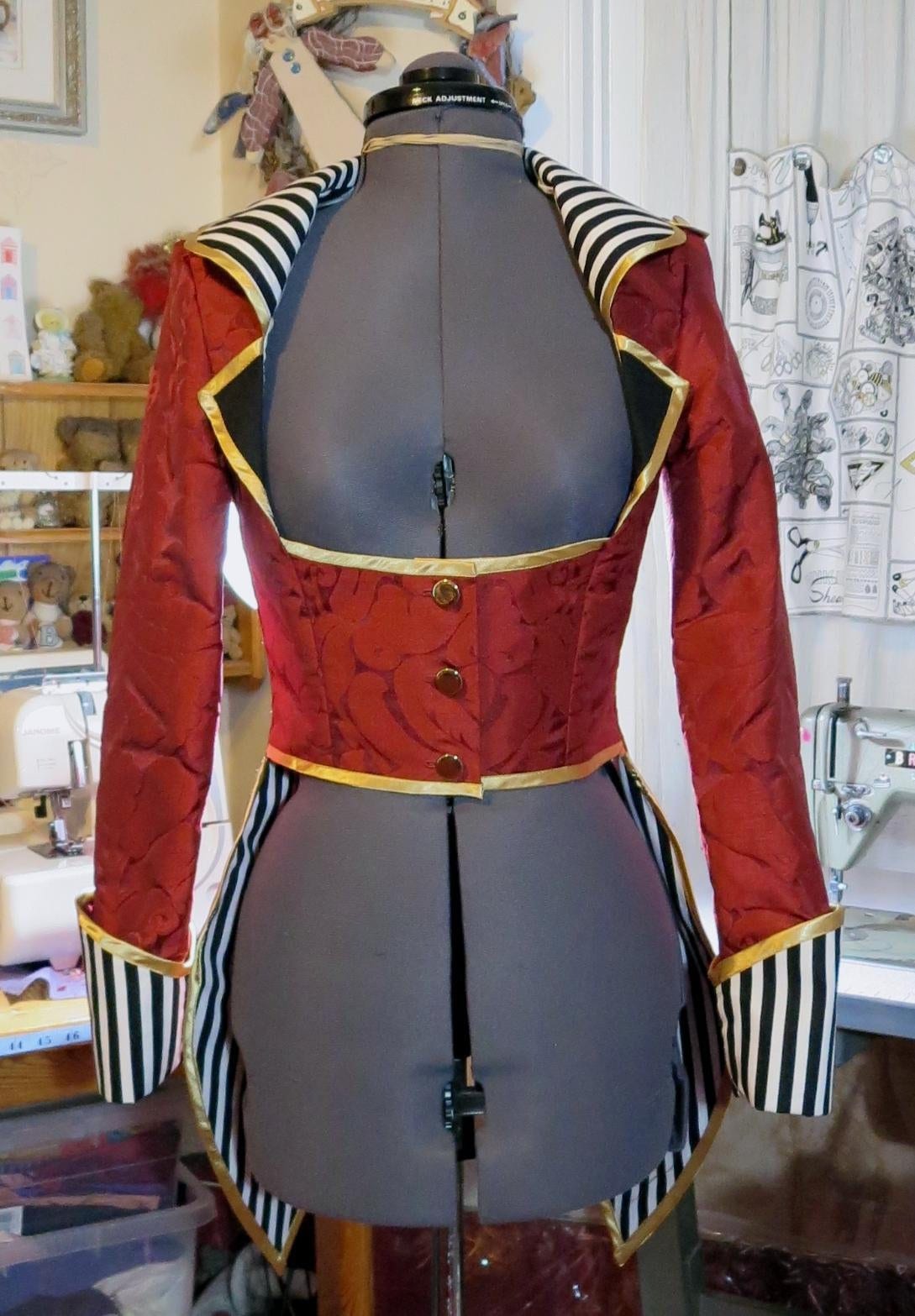 Adult Freakshow Ringmaster Jacket with gloves